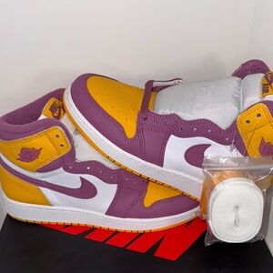Air Jordan 1 Retro High OG Purple and Yellow 5.5Y women’s 7